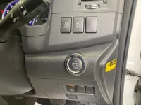 Toyota ISIS лот № 3059 оценка 4  с аукциона в Японии 4