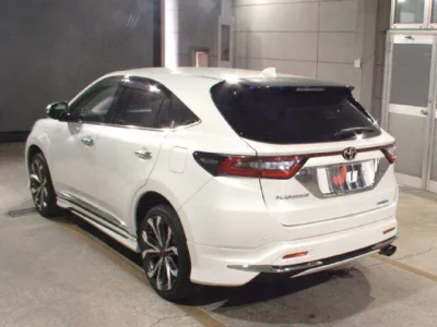 Toyota HARRIER  с аукциона в Японии