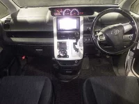 Toyota NOAH лот № 3069 оценка R  с аукциона в Японии 2