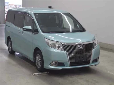 Toyota ESQUIRE  с аукциона в Японии