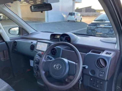 Toyota SPADE  с аукциона в Японии