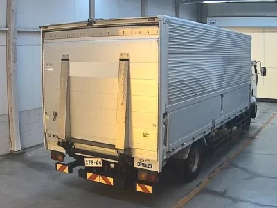 Isuzu FORWARD  с аукциона в Японии