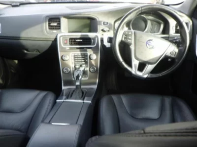 Volvo S60  с аукциона в Японии