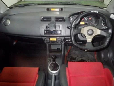 Suzuki SWIFT  с аукциона в Японии