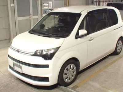 Toyota SPADE  с аукциона в Японии