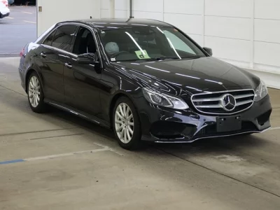 Mercedes-Benz E CLASS  с аукциона в Японии