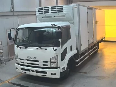 Isuzu FORWARD  с аукциона в Японии
