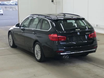 BMW 3-Series  с аукциона в Японии