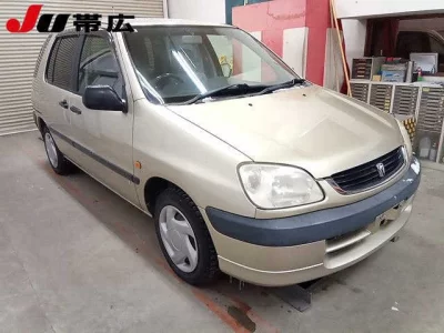 Toyota RAUM  с аукциона в Японии