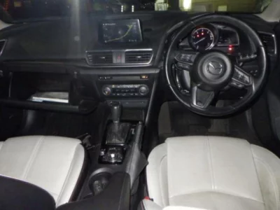 Mazda AXELA  с аукциона в Японии