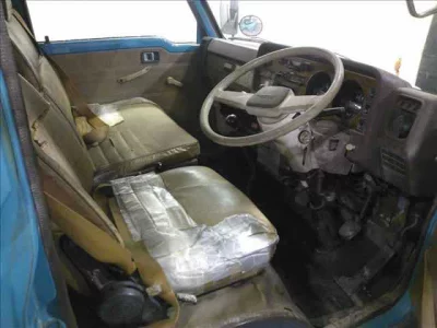 Mazda TITAN  с аукциона в Японии