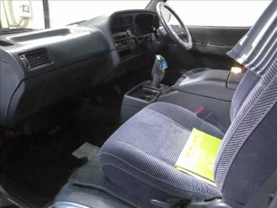 Toyota HIACE  с аукциона в Японии