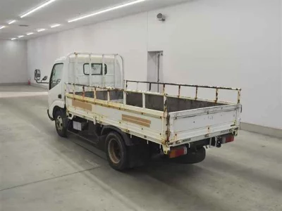 Toyota DYNA  с аукциона в Японии