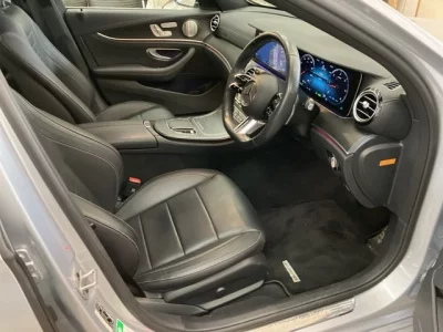 Mercedes-Benz E CLASS  с аукциона в Японии