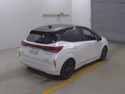 Nissan AURA  с аукциона в Японии