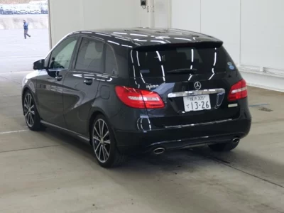 Mercedes-Benz B CLASS