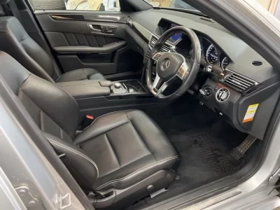 Mercedes-Benz E CLASS  с аукциона в Японии