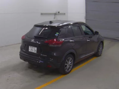 Nissan KICKS