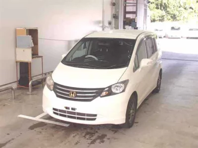 Honda FREED  с аукциона в Японии