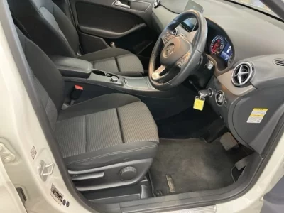 Mercedes-Benz B CLASS