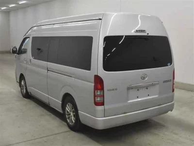 Toyota HIACE  с аукциона в Японии