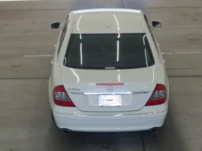 Mercedes-Benz E CLASS  с аукциона в Японии