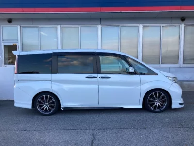 Honda STEP WAGON  с аукциона в Японии