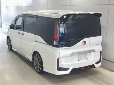 Honda STEP WAGON  с аукциона в Японии