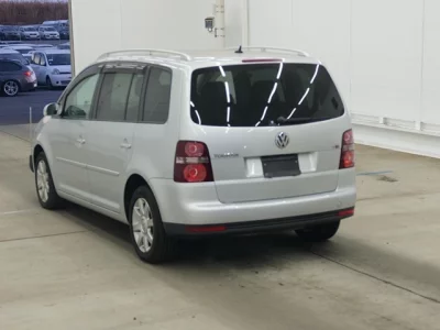 Volkswagen GOLF TOURAN  с аукциона в Японии