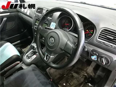 Volkswagen GOLF VARIANT