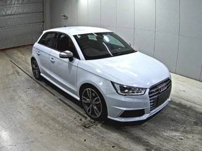 Audi S1  с аукциона в Японии