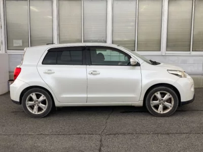 Toyota IST  с аукциона в Японии