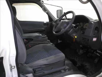 Nissan CARAVAN BUS  с аукциона в Японии