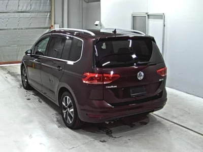 Volkswagen GOLF TOURAN  с аукциона в Японии