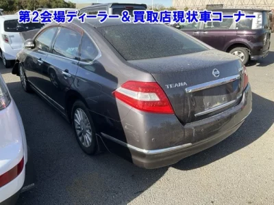 Nissan TEANA