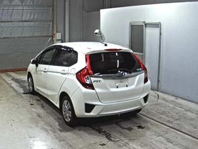 Honda FIT  с аукциона в Японии