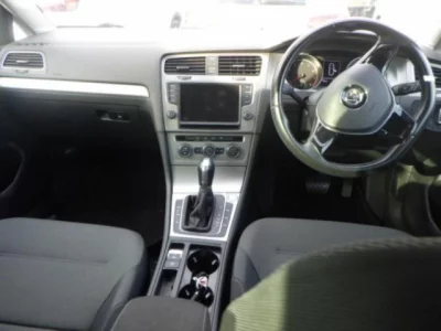 Volkswagen GOLF VARIANT