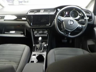 Volkswagen GOLF TOURAN