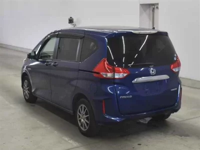 Honda FREED  с аукциона в Японии