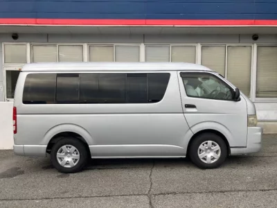 Toyota HIACE  с аукциона в Японии