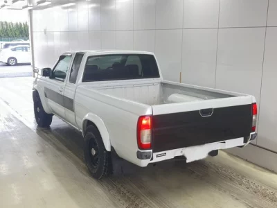 Nissan DATSUN PICKUP  с аукциона в Японии