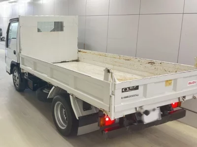 Isuzu ELF  с аукциона в Японии