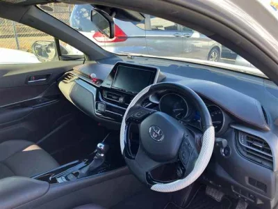 Toyota C-HR  с аукциона в Японии