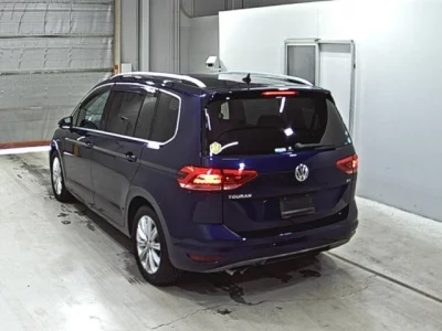 Volkswagen GOLF TOURAN  с аукциона в Японии