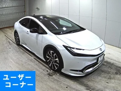 Toyota PRIUS  с аукциона в Японии