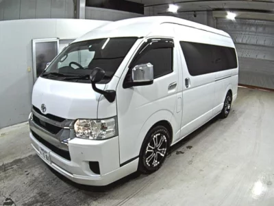 Toyota HIACE  с аукциона в Японии