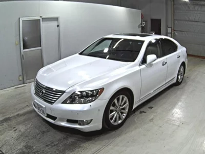 Lexus LS