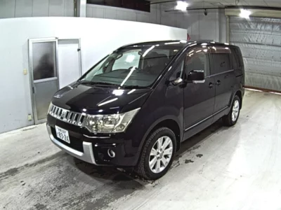 Mitsubishi DELICA D5