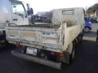 Mitsubishi CANTER лот № 6002 оценка 3.5  с аукциона в Японии 4