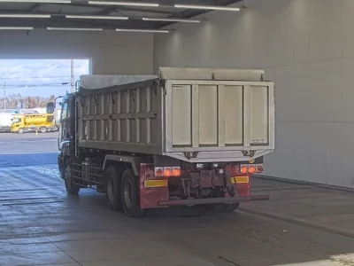 Isuzu GIGA  с аукциона в Японии